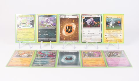 Lots hologram Pokemon cards