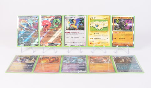 Lots hologram Pokemon cards