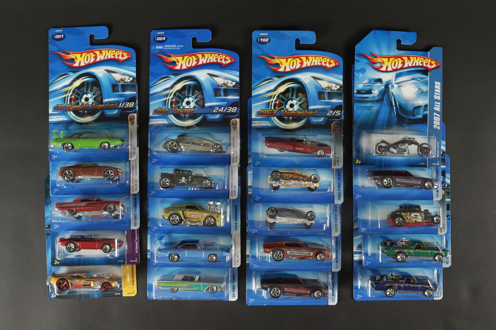 Lots Hot Wheels in original package (1 of 6)