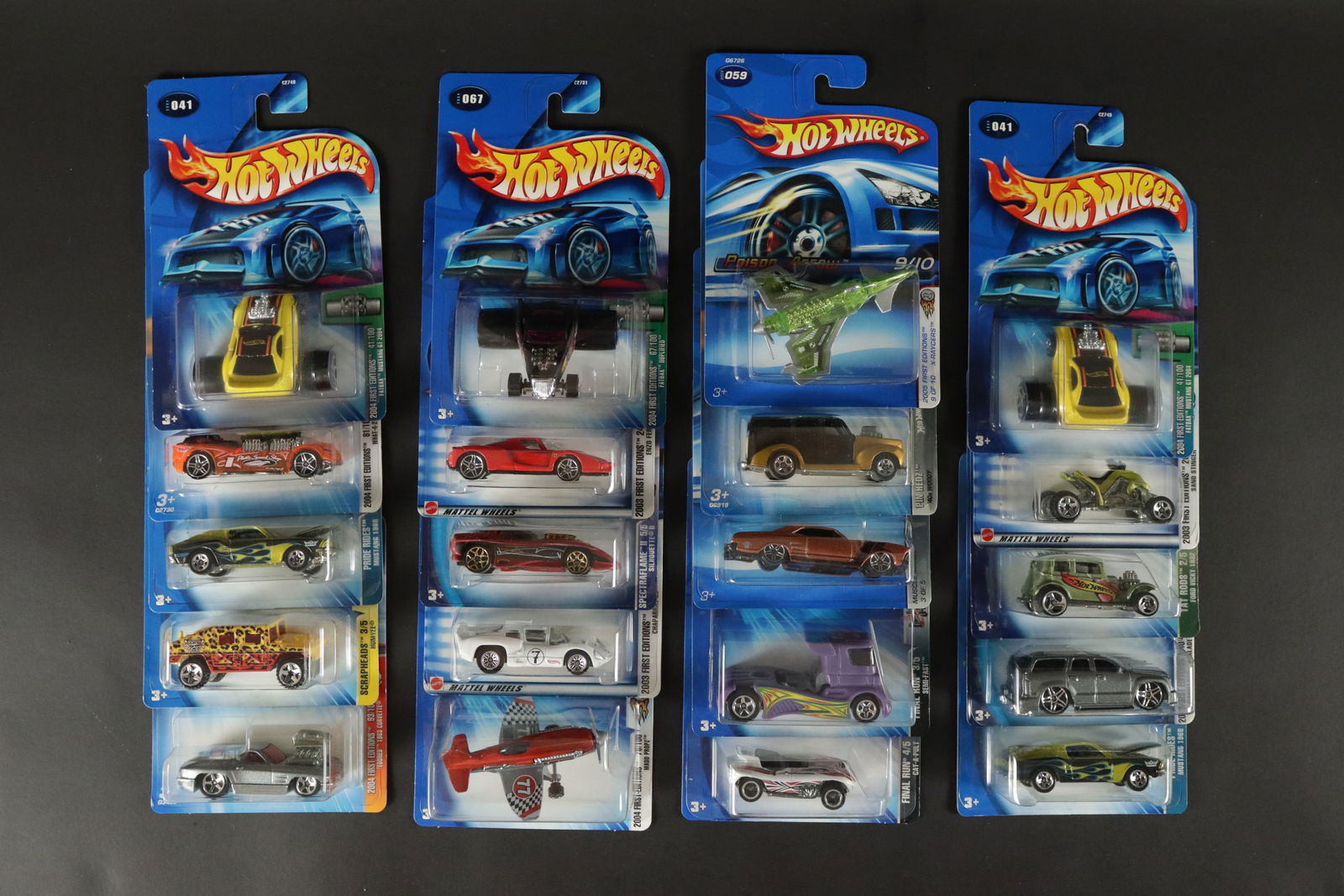 Lots Hot Wheels in original package (1 of 6)