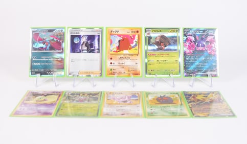Lots hologram Pokemon cards