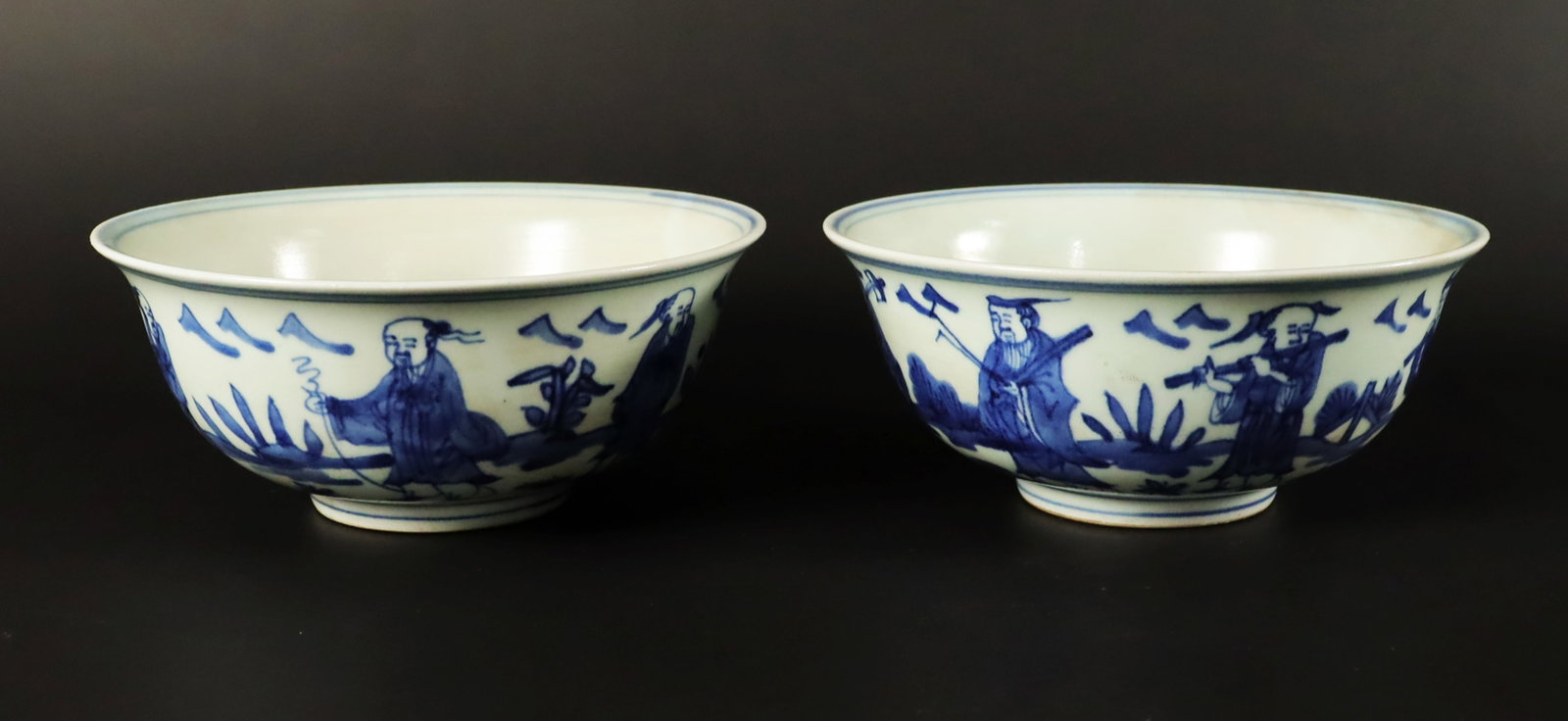 2 Chinese b/w fine bowls: 2 Chinese blue and white fine bowls. H: 2.6" x W: 6.5."