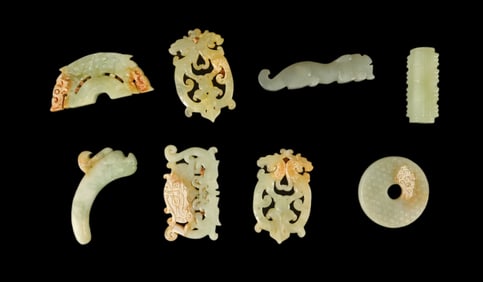 Lots Chinese carvings