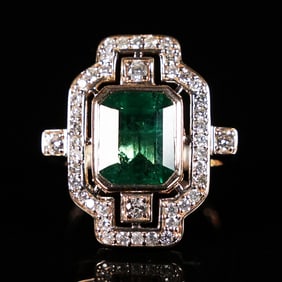 14 kt y/g Beryl Emerald diamond ring