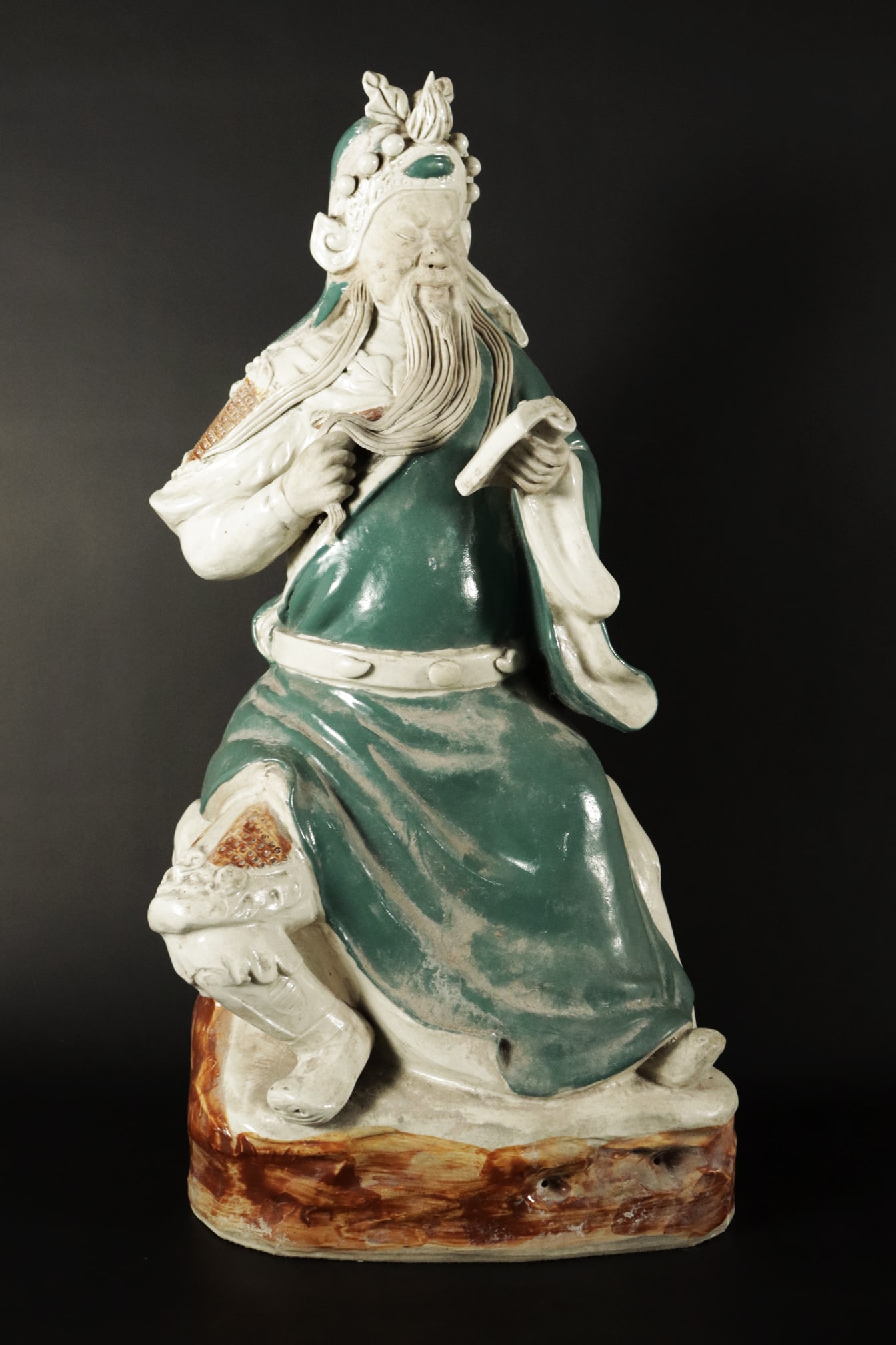 Chinese ceramic fine deity (1 of 8)