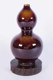 Chinese fine gourd vase