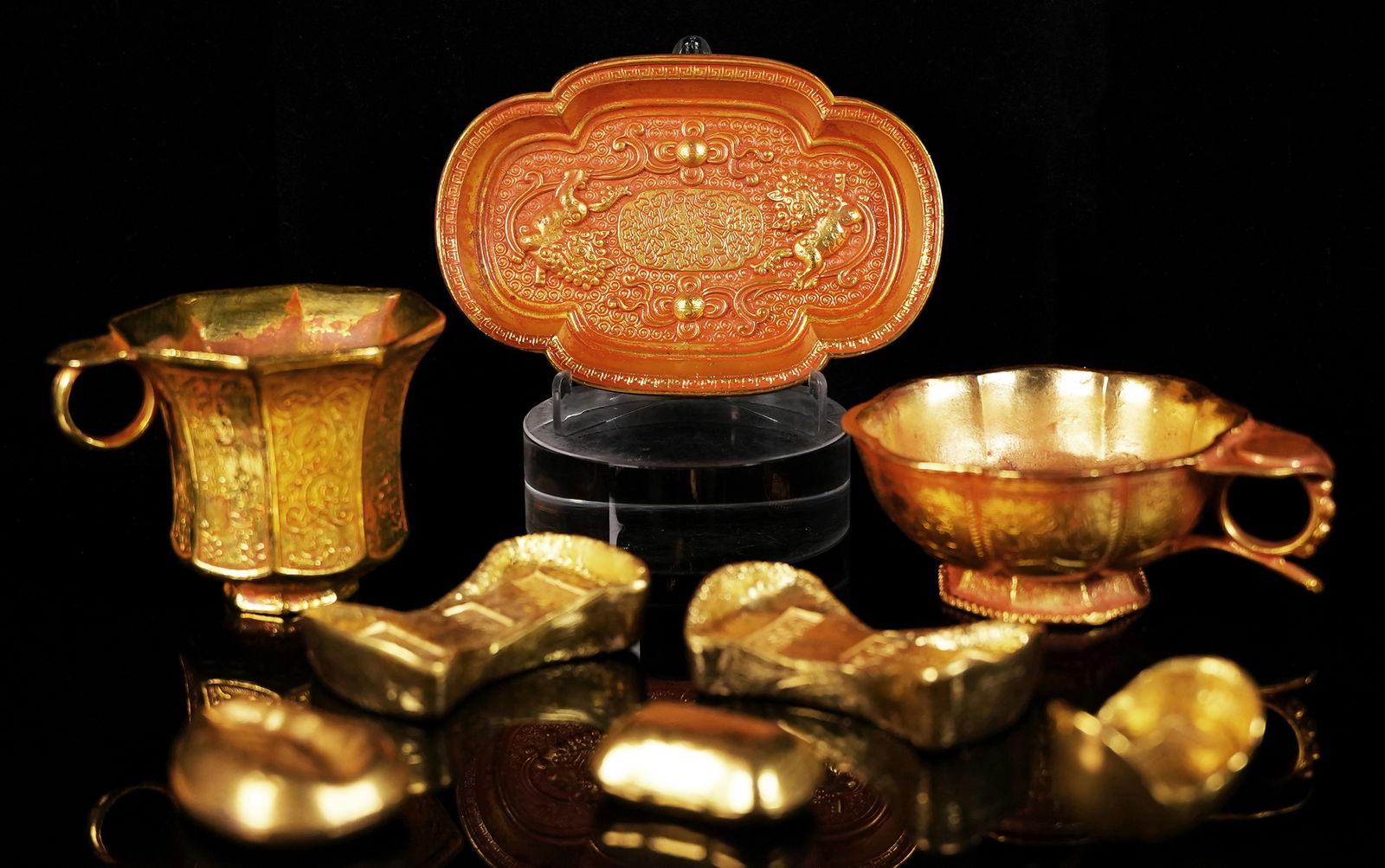 Lots Chinese fine items (1 of 9)