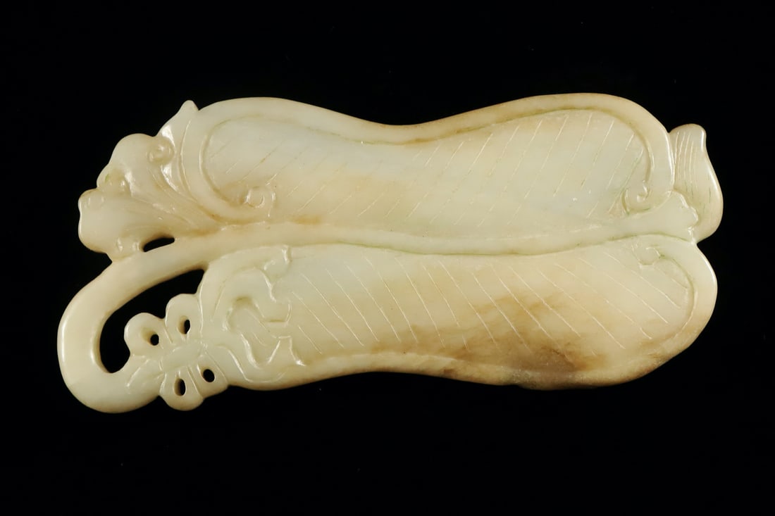 Chinese fine jade figure: Chinese fine jade figure.