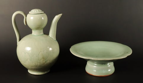 2 Chinese celadon porcelains