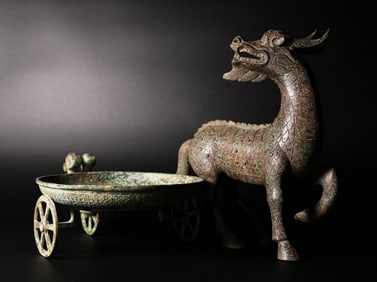 2 Chinese bronze vessels