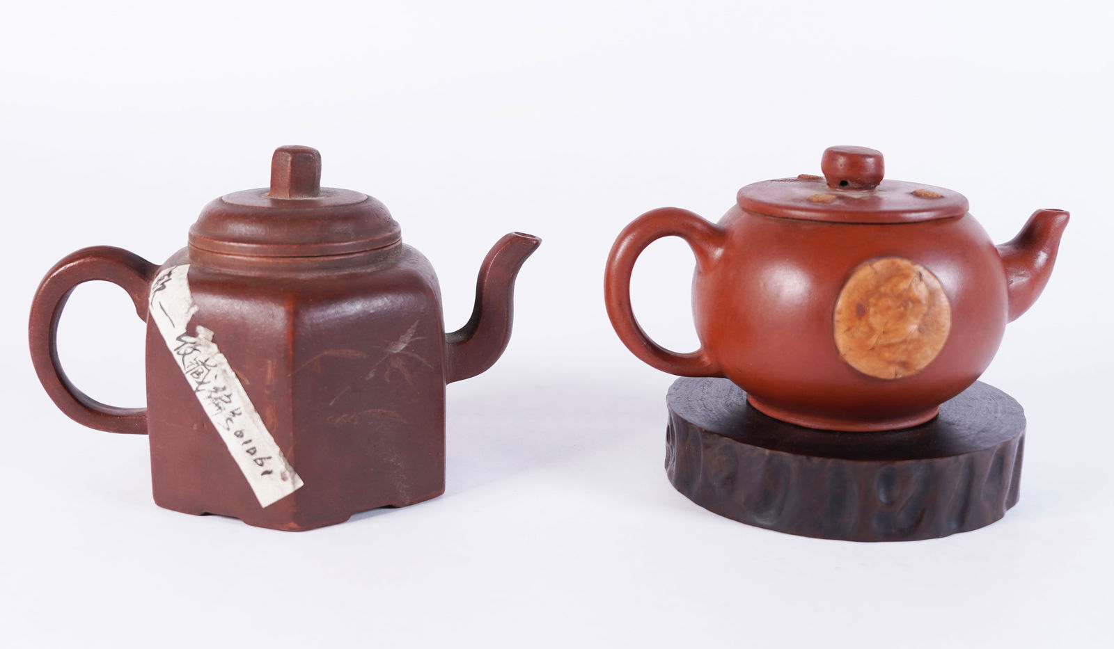 Lots Chinese clay teapots: Lots Chinese clay teapots. H: 5" x W: 7.5."