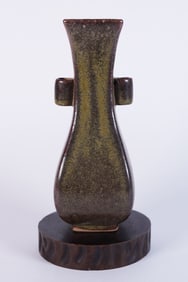 Chinese fine vase