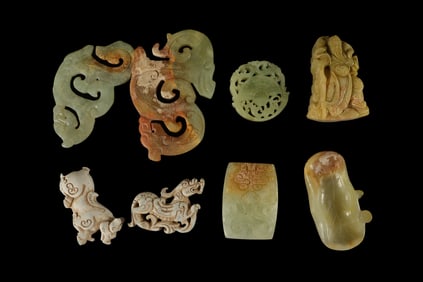 Lots Chinese carvings