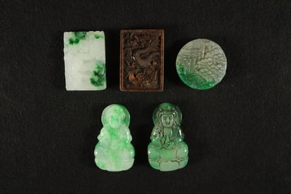 Lots Chinese carvings