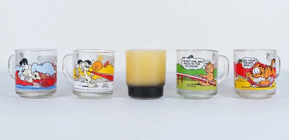 Lots vintage glass cups