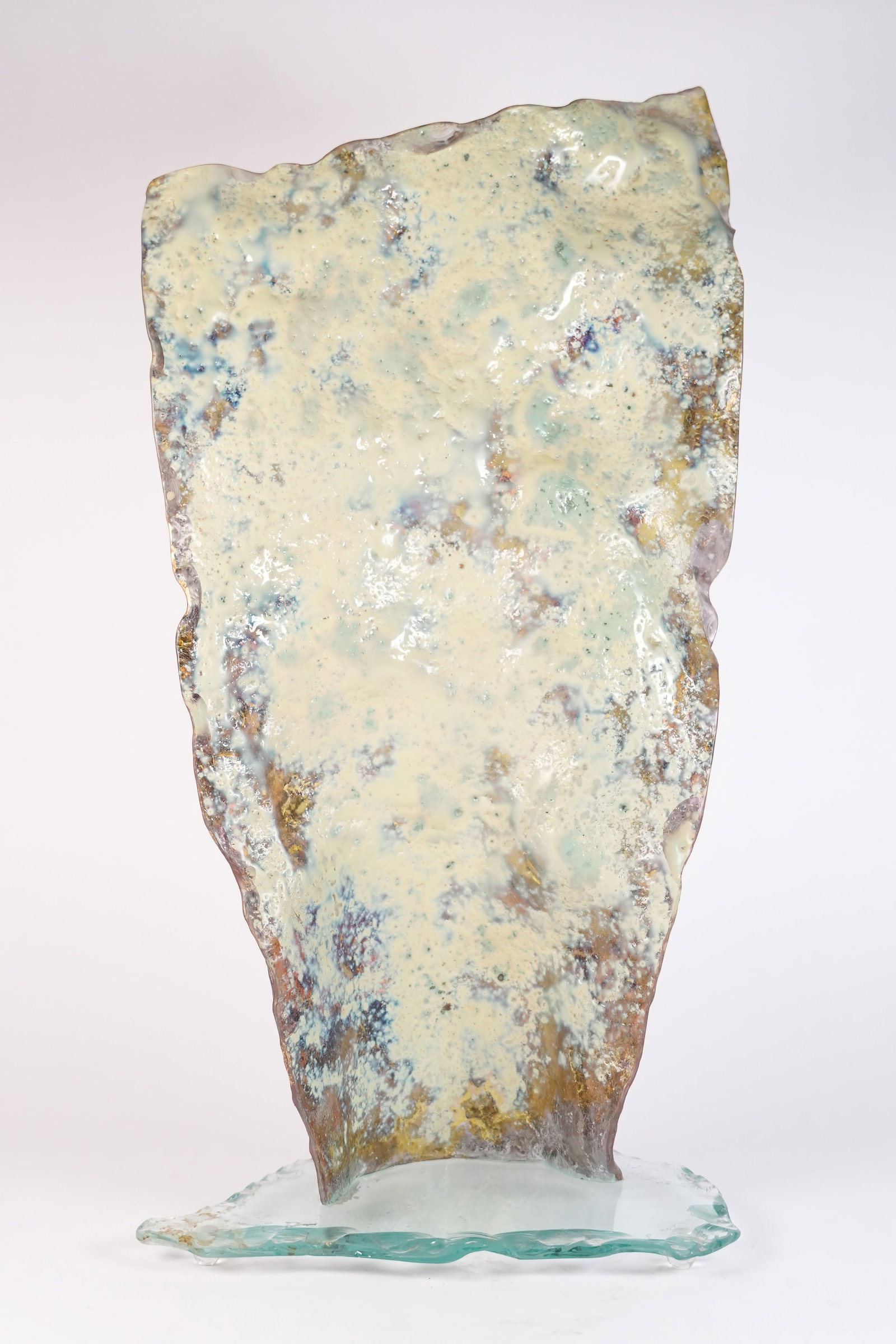 A fine art stle scuplture: A fine art style scuplture. H: 24.5" x W: 13."