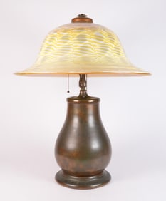 Antique Quezal lamp working