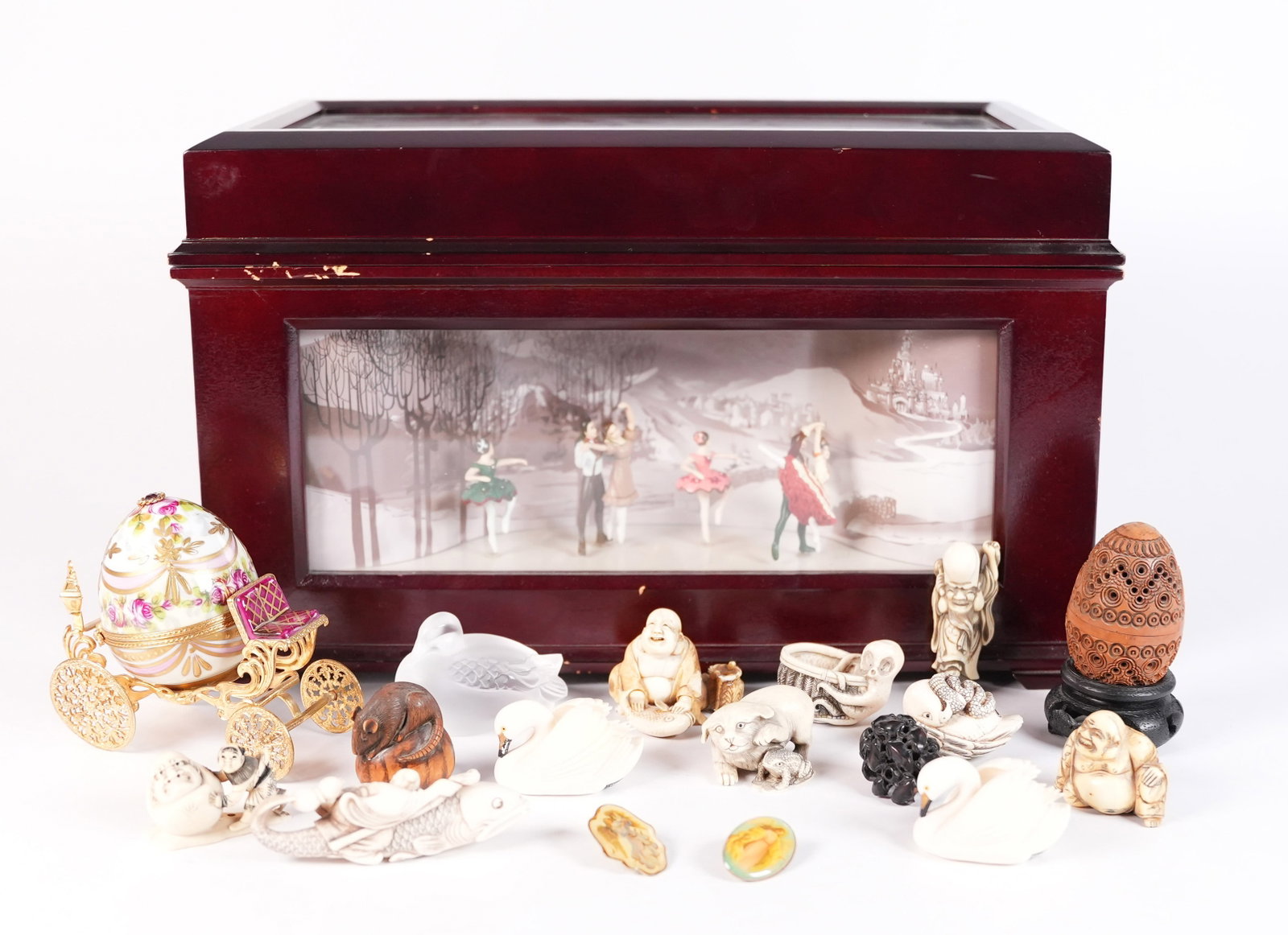 Lots antique collectible pieces: Lots antique collectible pieces, some are Asian carvings.