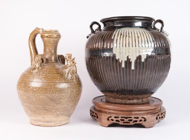 2 fine Chinese pottery jars