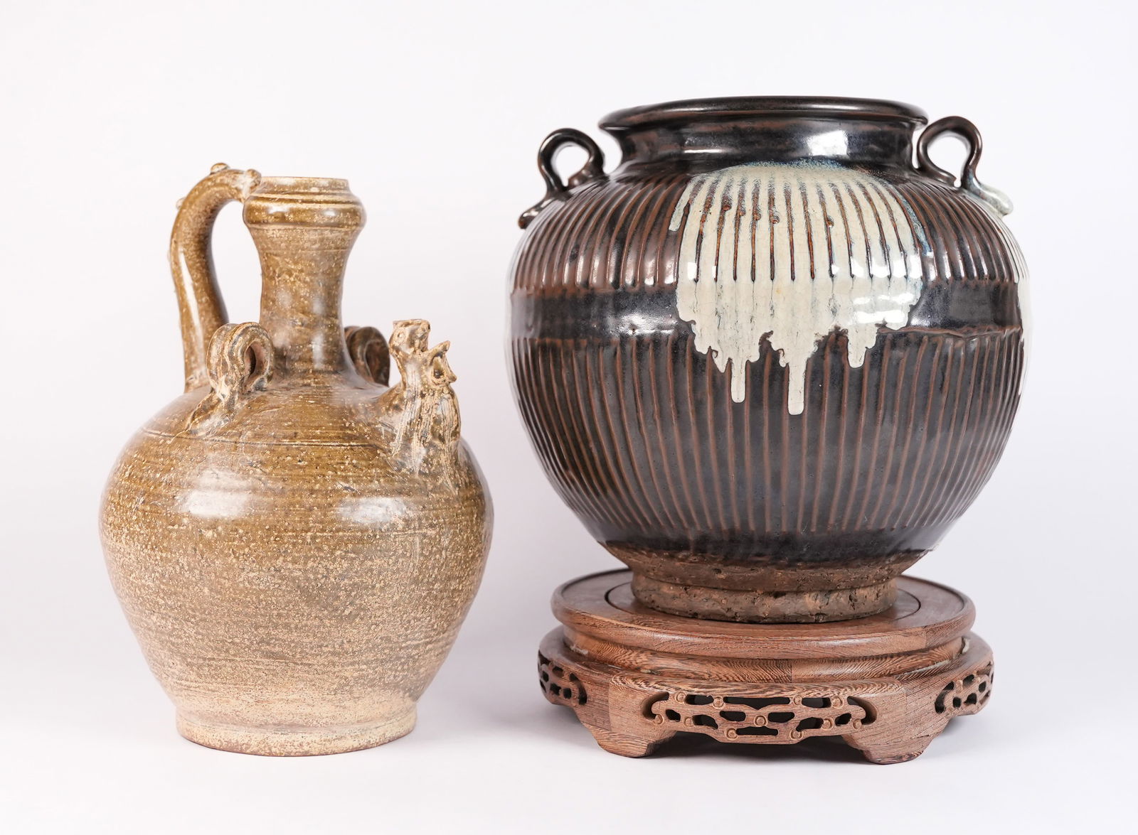 2 fine Chinese pottery jars (1 of 7)