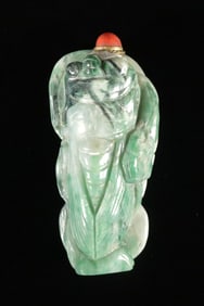 Chinese jadeite snuff bottle