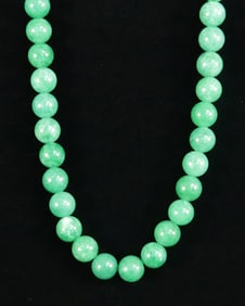 Chinese fine beaded necklace