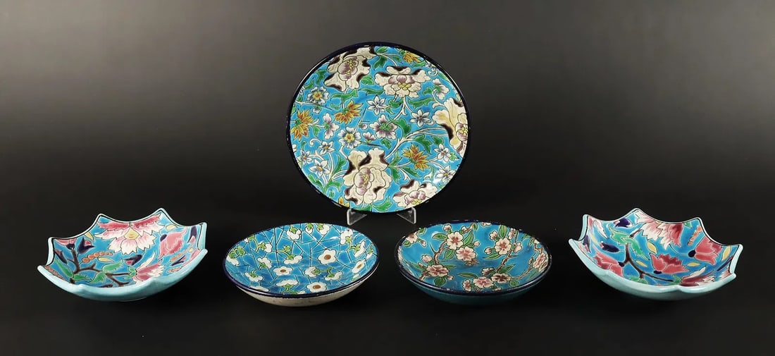 Lots antique Longwy plates (1 of 7)