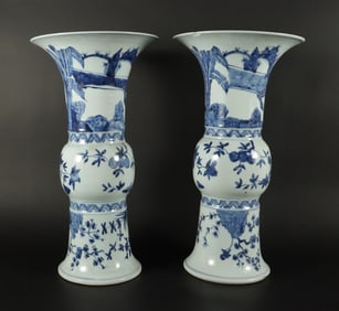 2 Chinese fine b/w vase