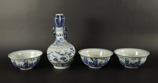 Lots Chinese b/w porcelains