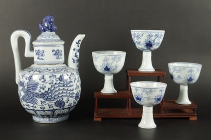 Lots Chinese b/w porcelains