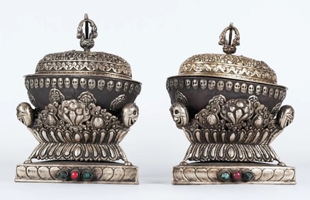 2 Tibetan praying tools