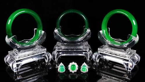 Lots Chinese apple green items