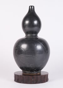 Chinese black gourd vase