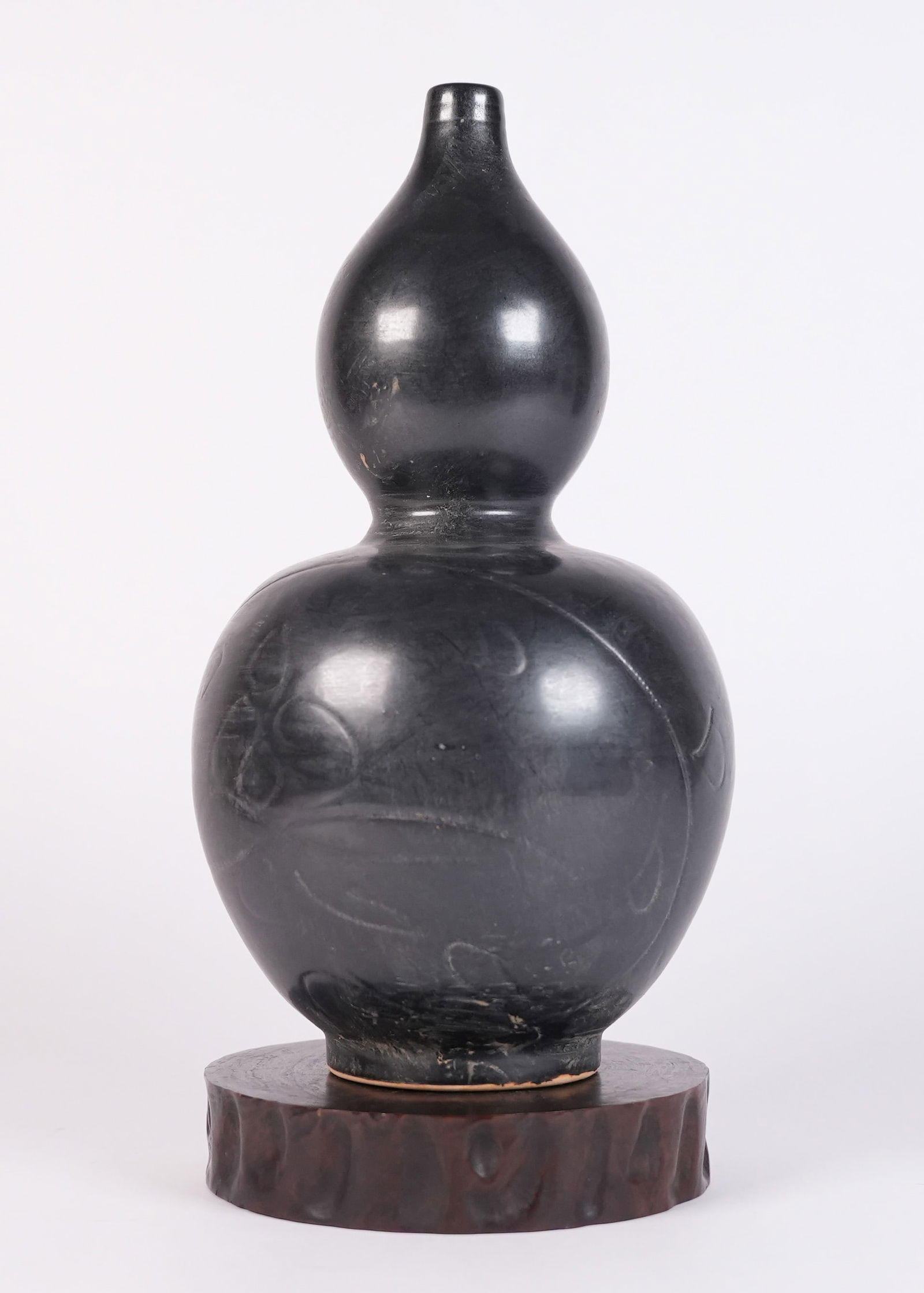 Chinese black gourd vase (1 of 7)