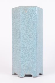 Chinese crackled vase