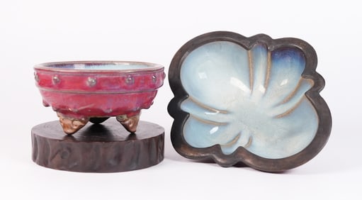 2 Chinese purple porcelains