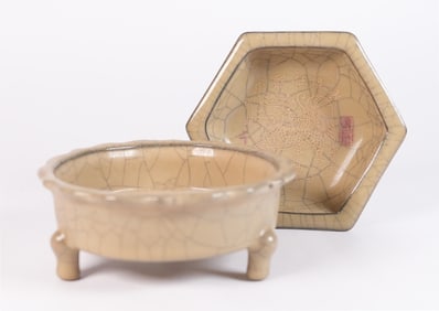 2 Chinese crackled porcelains