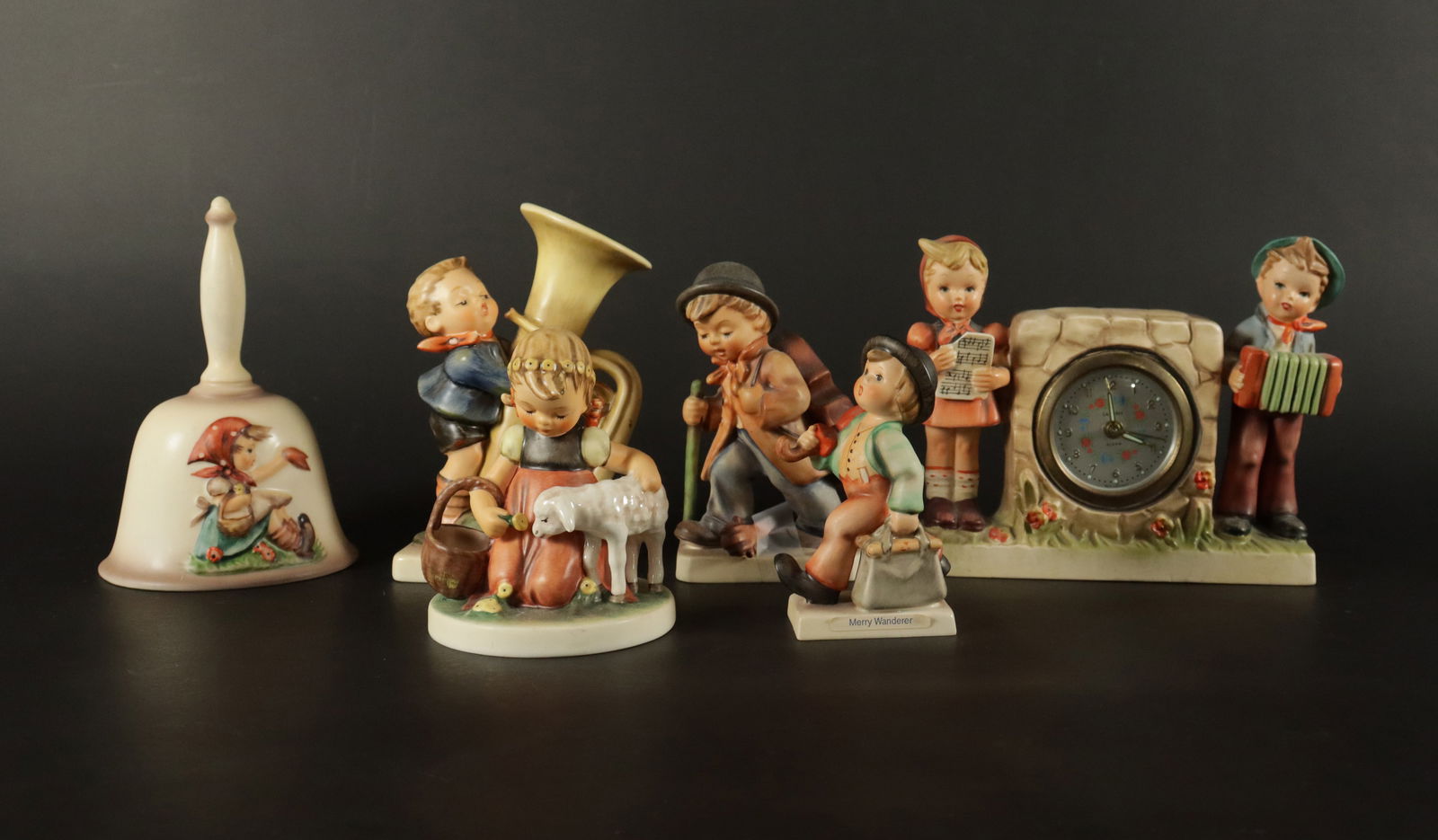 Lots Goebel Hummel figurines: Lots Goebel Hummel figurines.