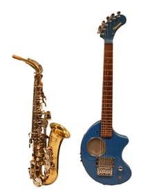 Lots vintage musical instruments