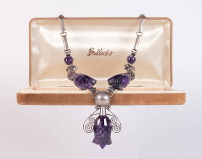 A vintage sterling amethyst fine necklace: A vintage sterling fine amethyst necklace.