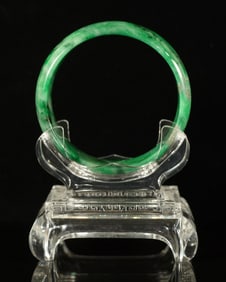 Chinese apple green bangle