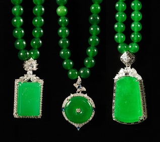 Lots Chinese apple green necklace