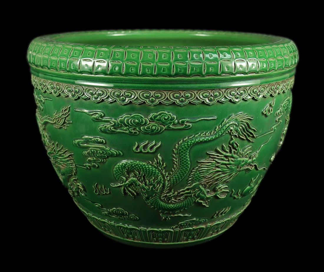 Chinese large green jar (1 of 7)