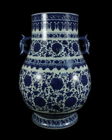 Chinese fine large b/w handled vase