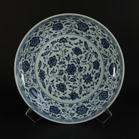 Chinese fine b/w charger plate
