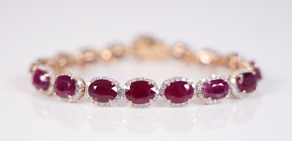 14 kt y/g Burma ruby diamond bracelet 33.14 carats