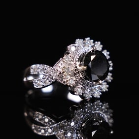 14 kt w/g black and white diamond ring size 6.8