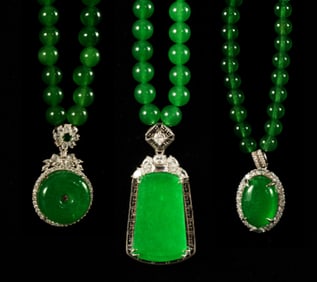 Lots Chinese apple green necklace
