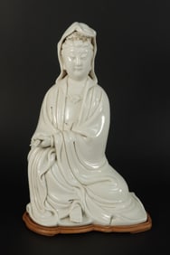 Chinese fine porcelain buddha