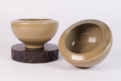 2 Chinese fine bowls